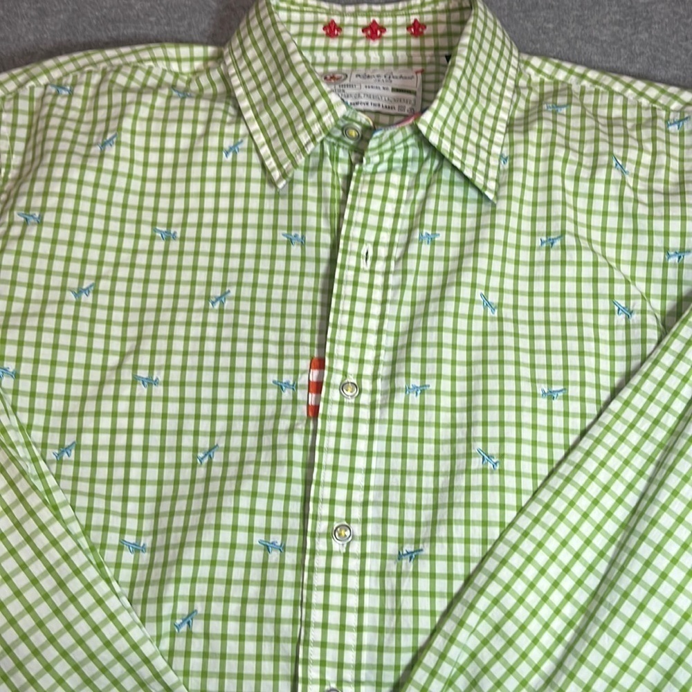 Robert Graham men’s XL long sleeve gingham dress shirt.